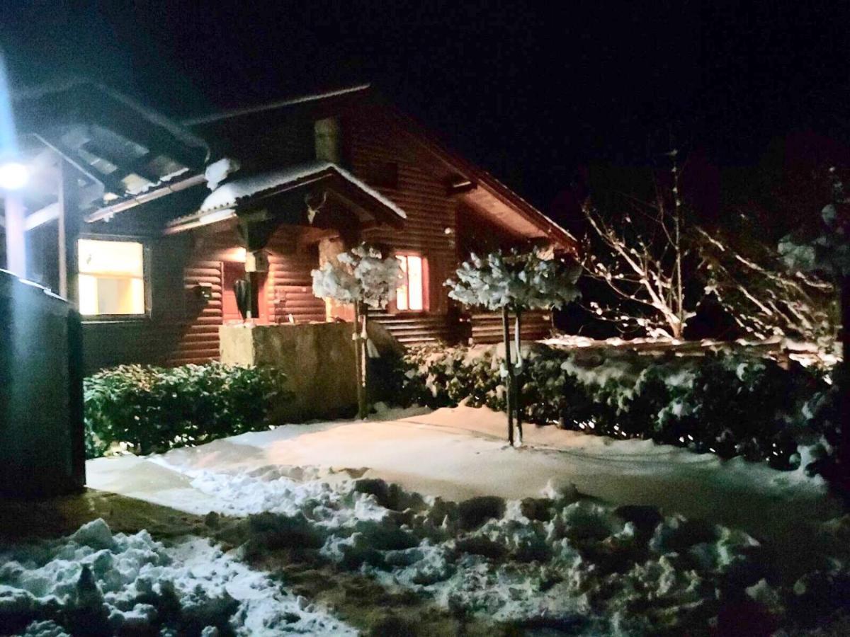 4Trees Holiday House スルニュ エクステリア 写真