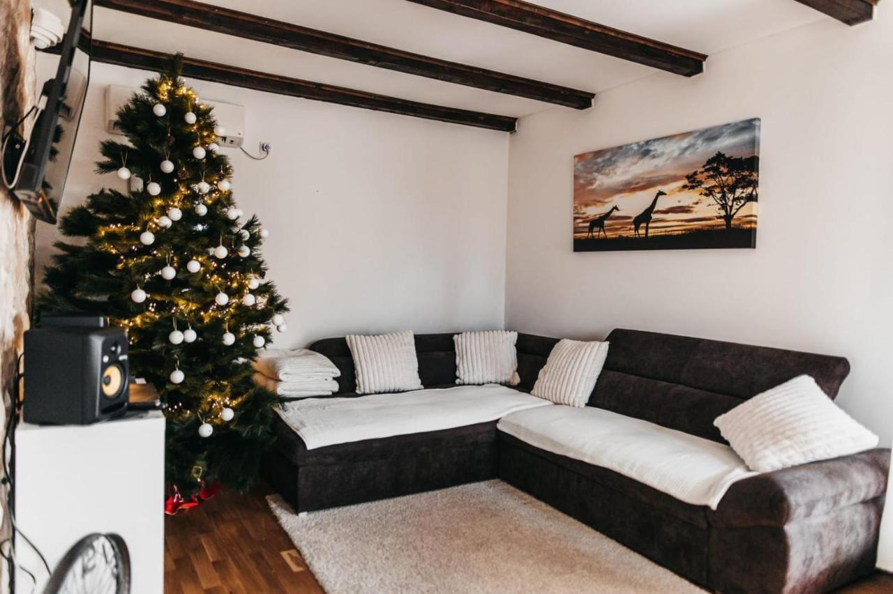 4Trees Holiday House スルニュ エクステリア 写真