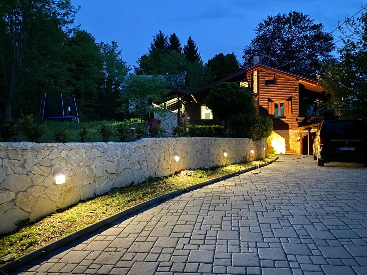 4Trees Holiday House スルニュ エクステリア 写真