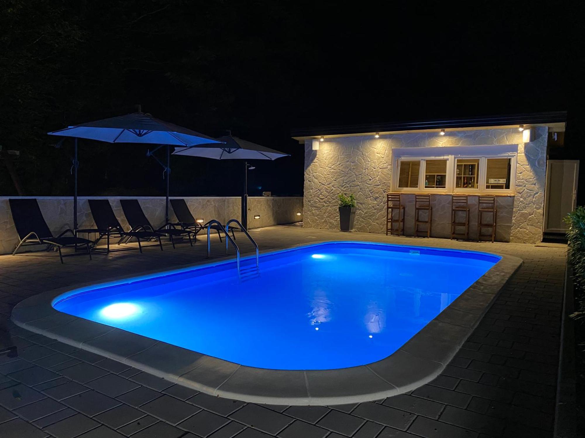 4Trees Holiday House スルニュ エクステリア 写真